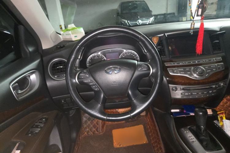 Used Infiniti QX60 2014 2.5 S/C Hybrid Two-Wheel Drive Excellence Edition Steering Wheel