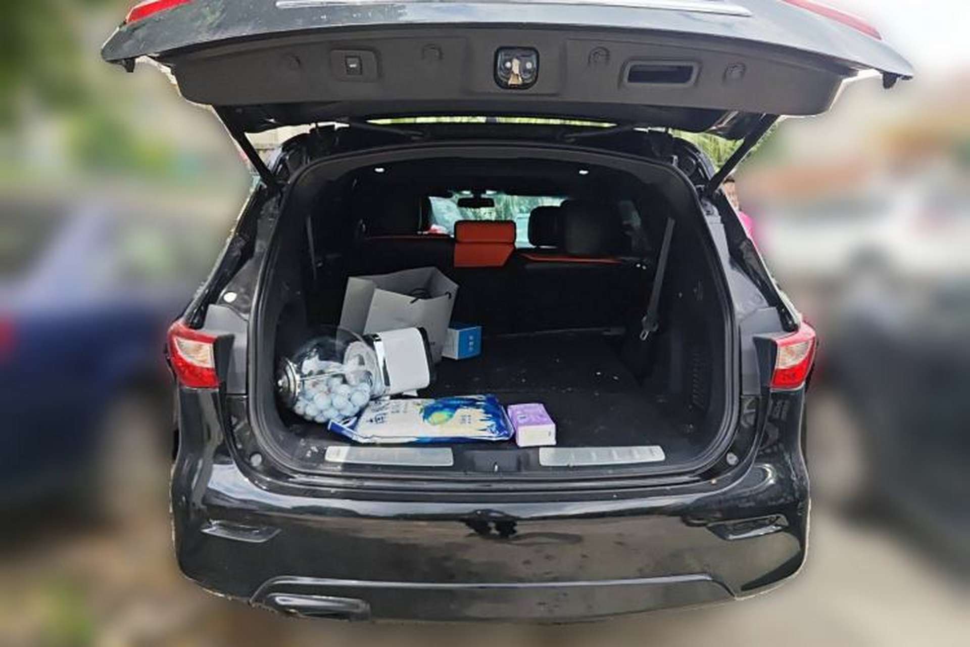 Used Infiniti QX60 2014 3.5L Two-Wheel Drive Excellence Edition Trunk
