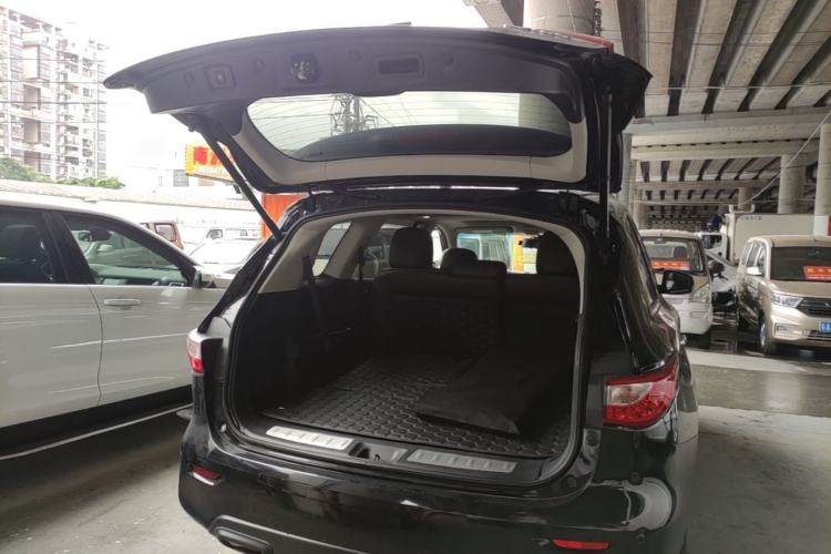 Used Infiniti QX60 2014 2.5 S/C Hybrid Two-Wheel Drive Excellence Edition Trunk