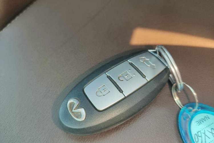 Used Infiniti QX60 2014 2.5 S/C Hybrid Two-Wheel Drive Excellence Edition Vehicle Key