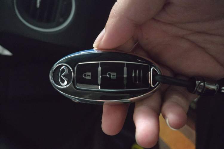 Used Infiniti QX60 2014 2.5 S/C Hybrid Two-Wheel Drive Excellence Edition Vehicle Key