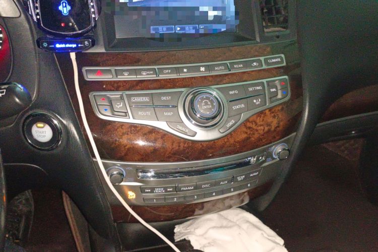 Used Infiniti QX60 2014 2.5 S/C Hybrid Two-Wheel Drive Excellence Edition Audio And AC Panel
