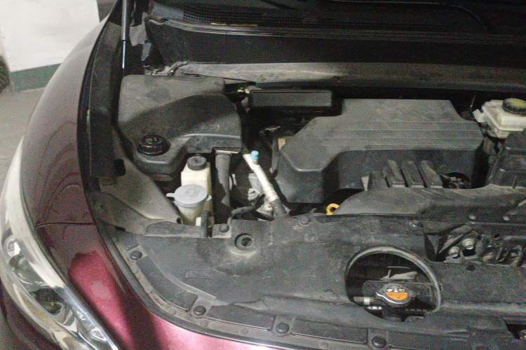 Used Infiniti QX60 2014 2.5 S/C Hybrid Two-Wheel Drive Excellence Edition Engine Bay Right
