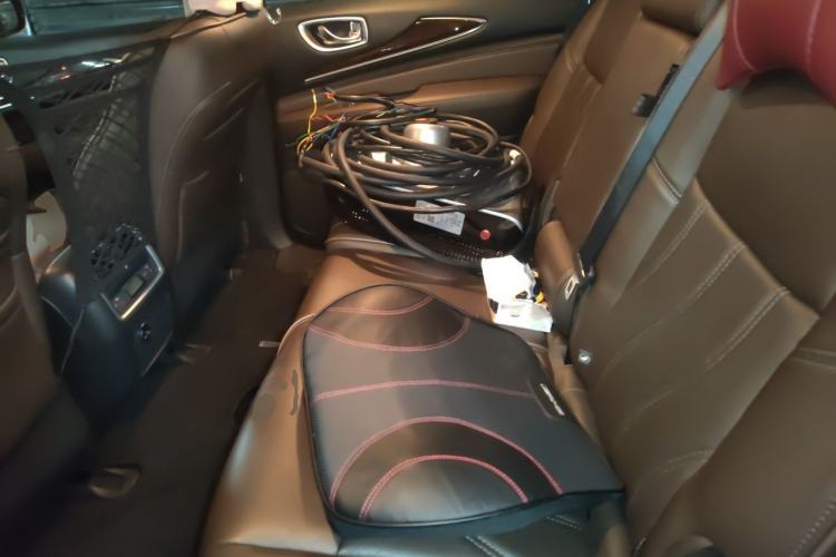Used Infiniti QX60 2014 3.5L Two-Wheel Drive Excellence Edition Left Rear Seat