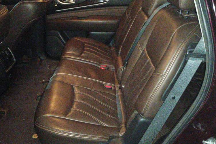 Used Infiniti QX60 2014 2.5 S/C Hybrid Two-Wheel Drive Excellence Edition Left Rear Seat