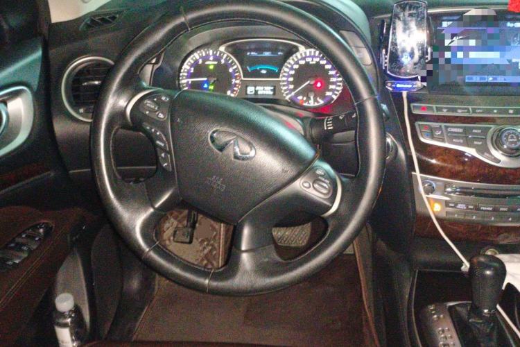 Used Infiniti QX60 2014 2.5 S/C Hybrid Two-Wheel Drive Excellence Edition Steering Wheel