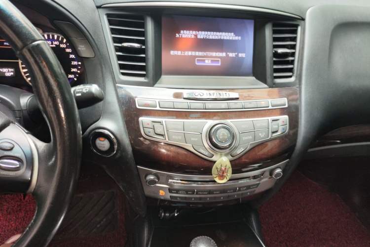 Used Infiniti QX60 2014 2.5 S/C Hybrid Two-Wheel Drive Excellence Edition Audio And AC Panel