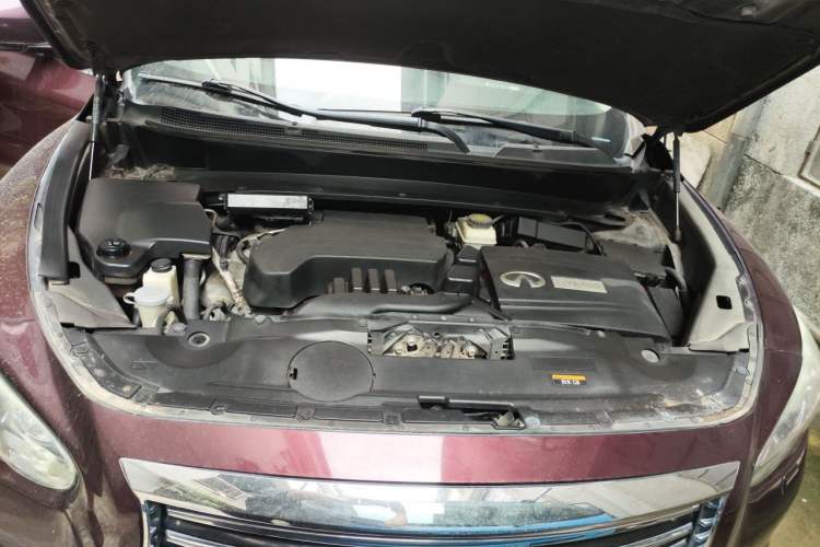 Used Infiniti QX60 2014 2.5 S/C Hybrid Two-Wheel Drive Excellence Edition Engine Bay