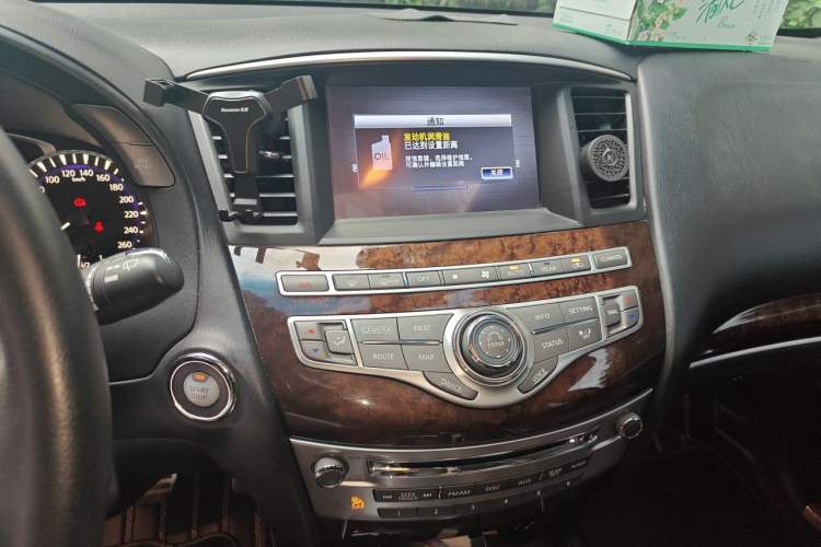 Used Infiniti QX60 2014 2.5 S/C Hybrid Two-Wheel Drive Excellence Edition Audio And AC Panel