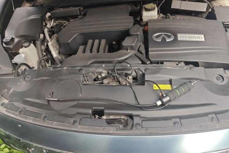 Used Infiniti QX60 2014 2.5 S/C Hybrid Two-Wheel Drive Excellence Edition Engine Bay