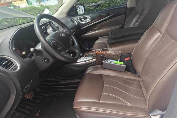 Used Infiniti QX60 2014 2.5 S/C Hybrid Two-Wheel Drive Excellence Edition Left Front Seat