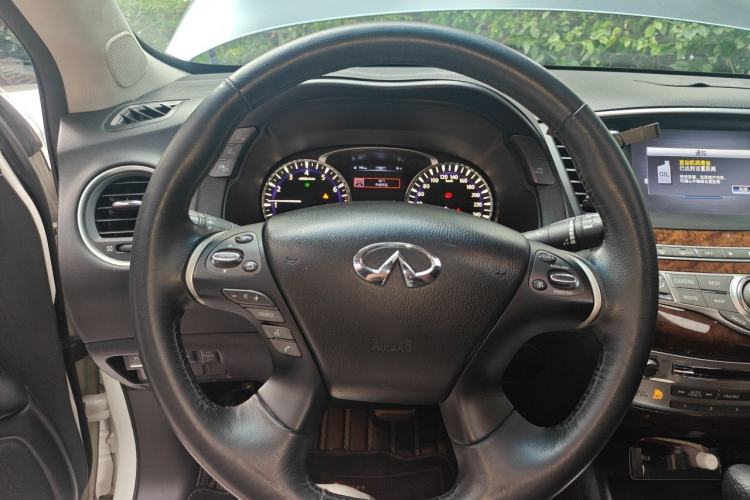 Used Infiniti QX60 2014 2.5 S/C Hybrid Two-Wheel Drive Excellence Edition Steering Wheel