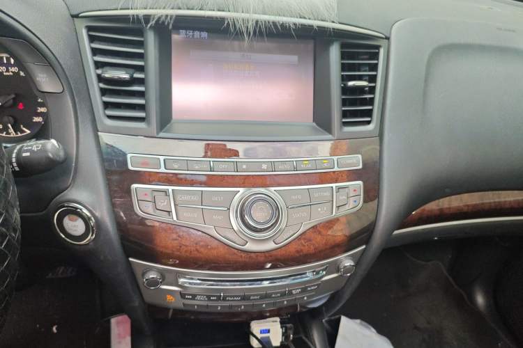Used Infiniti QX60 2014 2.5 S/C Hybrid Two-Wheel Drive Excellence Edition Audio And AC Panel