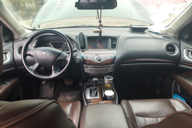 Used Infiniti QX60 2014 2.5 S/C Hybrid Two-Wheel Drive Excellence Edition Center Console