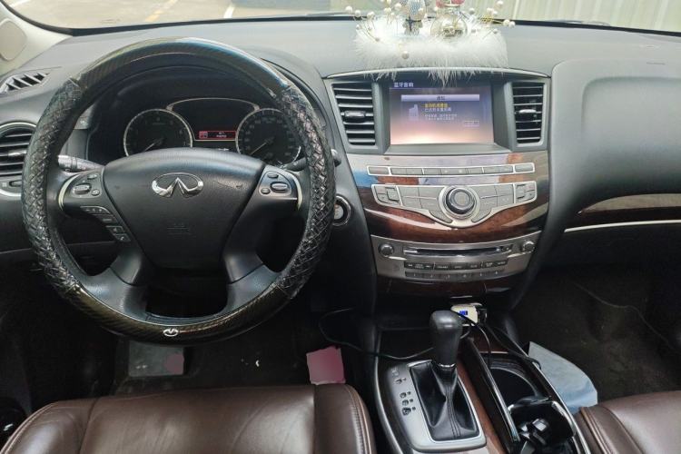 Used Infiniti QX60 2014 2.5 S/C Hybrid Two-Wheel Drive Excellence Edition Center Console