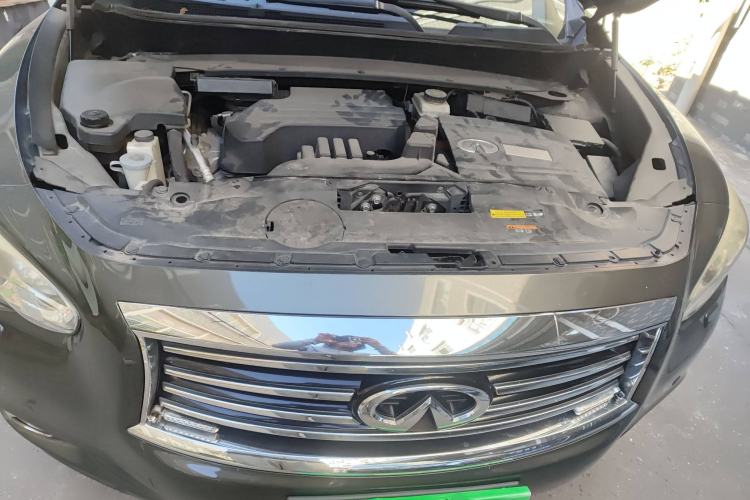 Used Infiniti QX60 2014 2.5 S/C Hybrid Two-Wheel Drive Excellence Edition Engine Bay