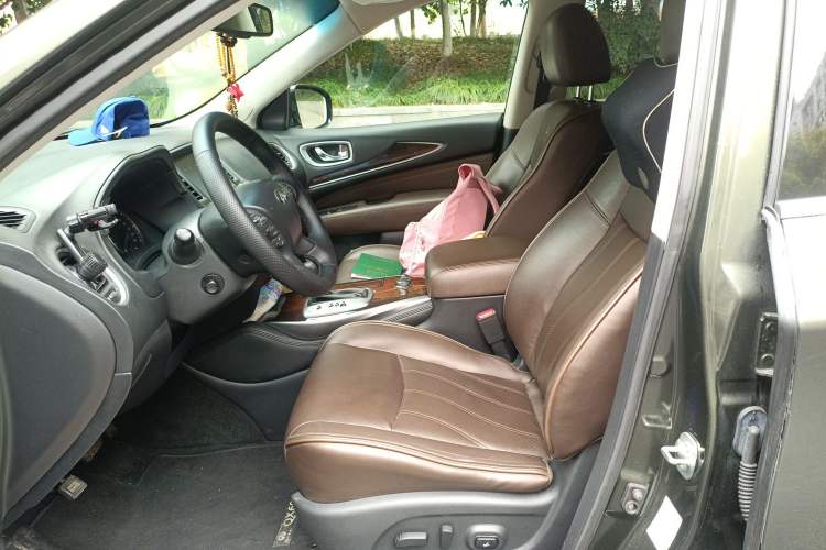 Used Infiniti QX60 2014 2.5 S/C Hybrid Two-Wheel Drive Excellence Edition Left Front Seat