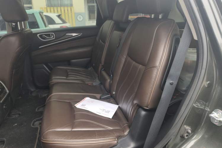 Used Infiniti QX60 2014 2.5 S/C Hybrid Two-Wheel Drive Excellence Edition Left Rear Seat