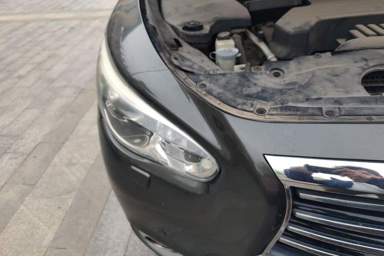 Used Infiniti QX60 2014 2.5 S/C Hybrid Two-Wheel Drive Excellence Edition Right Front Headlight