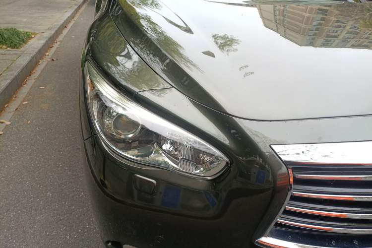 Used Infiniti QX60 2014 2.5 S/C Hybrid Two-Wheel Drive Excellence Edition Right Front Headlight
