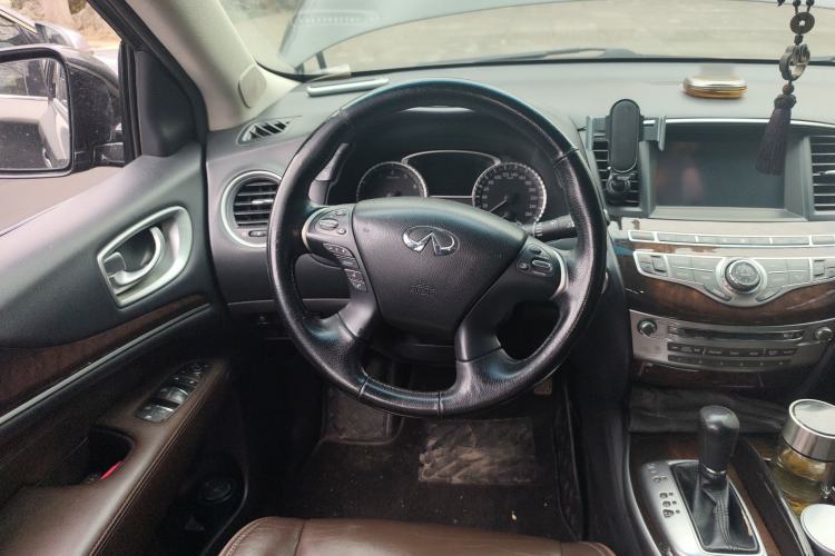 Used Infiniti QX60 2014 2.5 S/C Hybrid Two-Wheel Drive Excellence Edition Steering Wheel