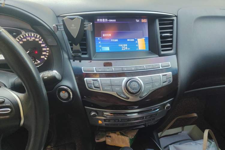 Used Infiniti QX60 2014 2.5 S/C Hybrid Two-Wheel Drive Excellence Edition Audio And AC Panel