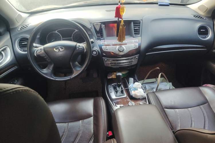 Used Infiniti QX60 2014 2.5 S/C Hybrid Two-Wheel Drive Excellence Edition Center Console