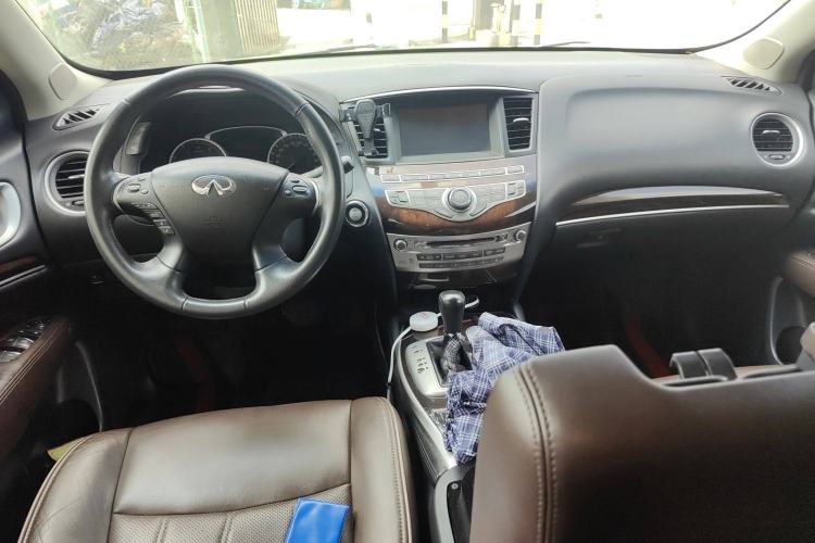 Used Infiniti QX60 2014 2.5 S/C Hybrid Two-Wheel Drive Excellence Edition Center Console