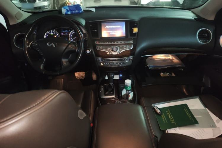 Used Infiniti QX60 2014 2.5 S/C Hybrid Two-Wheel Drive Excellence Edition Center Console