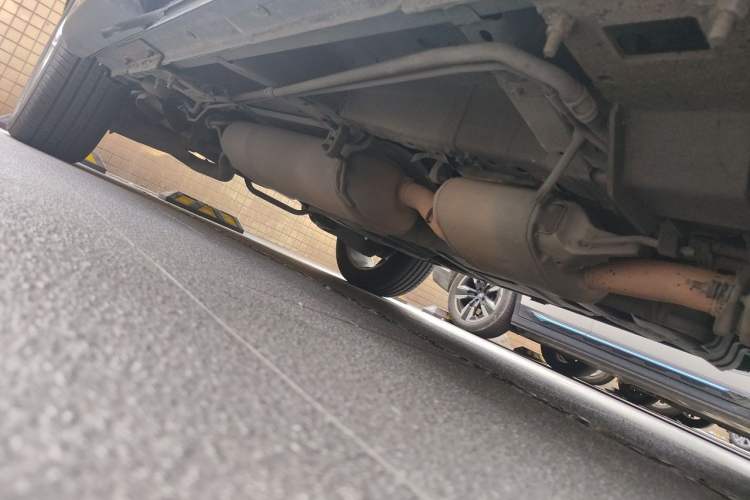 Used Infiniti QX60 2014 2.5 S/C Hybrid Two-Wheel Drive Excellence Edition Chassis Front Right