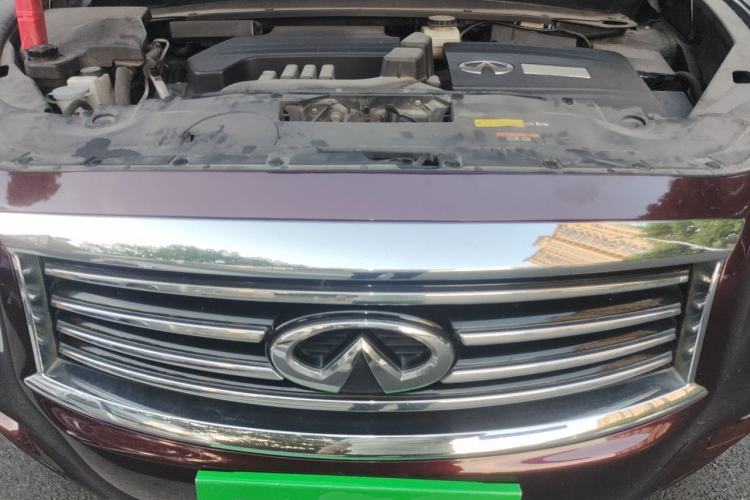 Used Infiniti QX60 2014 2.5 S/C Hybrid Two-Wheel Drive Excellence Edition Engine Bay