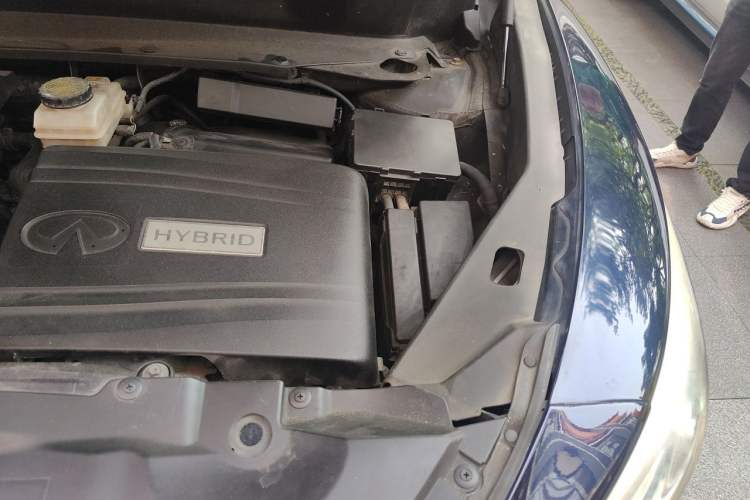 Used Infiniti QX60 2014 2.5 S/C Hybrid Two-Wheel Drive Excellence Edition Engine Bay Left