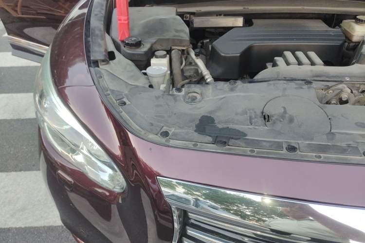 Used Infiniti QX60 2014 2.5 S/C Hybrid Two-Wheel Drive Excellence Edition Engine Bay Right