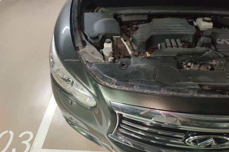 Used Infiniti QX60 2014 2.5 S/C Hybrid Two-Wheel Drive Excellence Edition Engine Bay Right