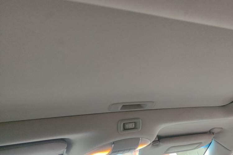 Used Infiniti QX60 2014 2.5 S/C Hybrid Two-Wheel Drive Excellence Edition Headliner