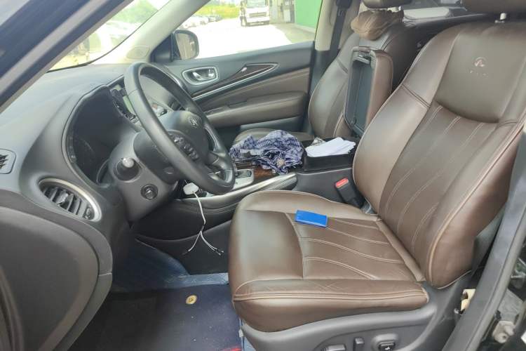 Used Infiniti QX60 2014 2.5 S/C Hybrid Two-Wheel Drive Excellence Edition Left Front Seat