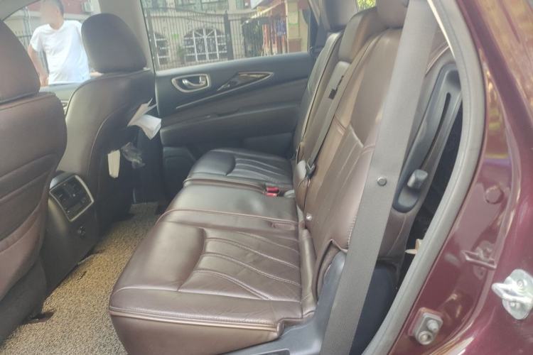 Used Infiniti QX60 2014 2.5 S/C Hybrid Two-Wheel Drive Excellence Edition Left Rear Seat