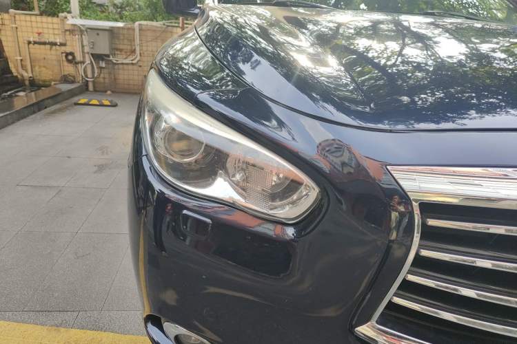 Used Infiniti QX60 2014 2.5 S/C Hybrid Two-Wheel Drive Excellence Edition Right Front Headlight