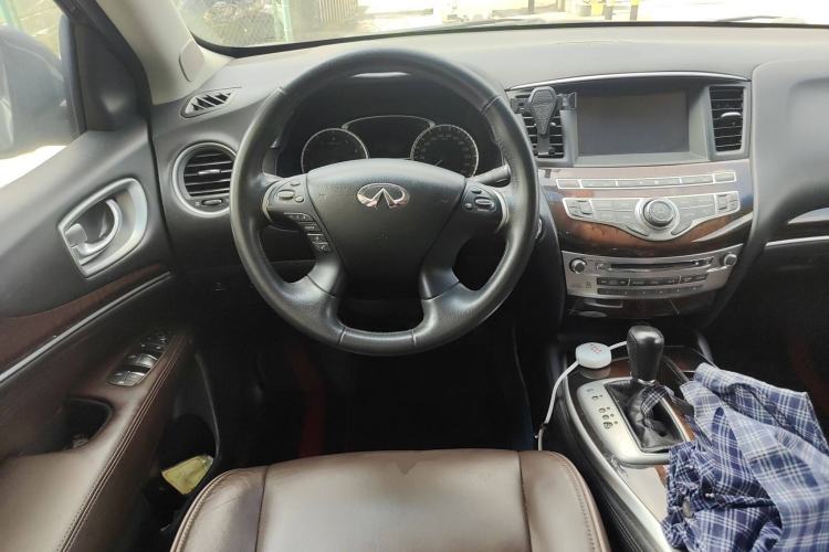 Used Infiniti QX60 2014 2.5 S/C Hybrid Two-Wheel Drive Excellence Edition Steering Wheel
