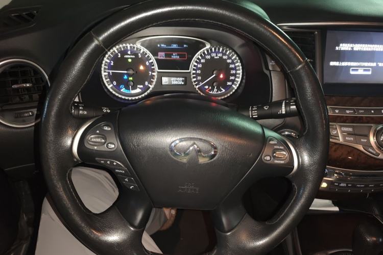 Used Infiniti QX60 2014 2.5 S/C Hybrid Two-Wheel Drive Excellence Edition Steering Wheel