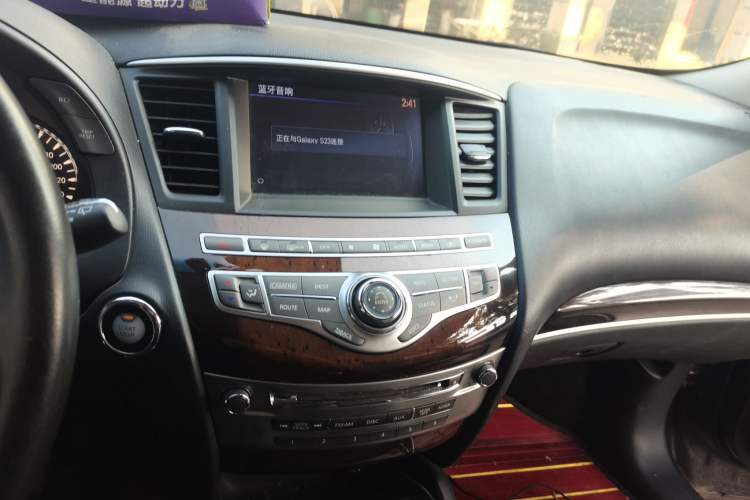Used Infiniti QX60 2014 2.5 S/C Hybrid All-Wheel-Drive Versatile Edition Audio And AC Panel
