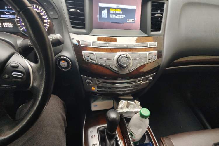 Used Infiniti QX60 2014 2.5 S/C Hybrid All-Wheel-Drive Versatile Edition Audio And AC Panel