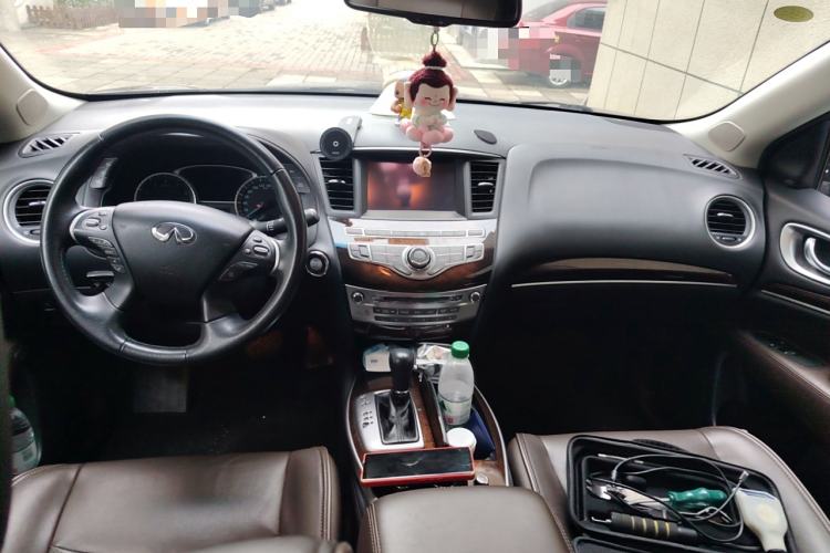Used Infiniti QX60 2014 2.5 S/C Hybrid All-Wheel-Drive Versatile Edition Center Console