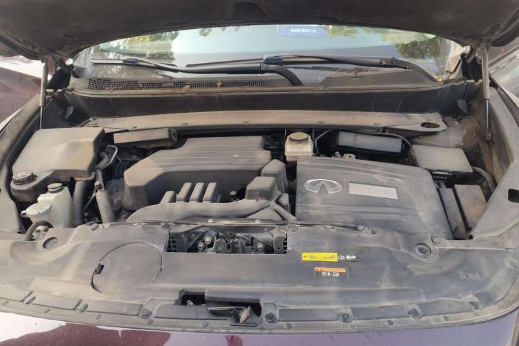 Used Infiniti QX60 2014 2.5 S/C Hybrid All-Wheel-Drive Versatile Edition Engine Bay