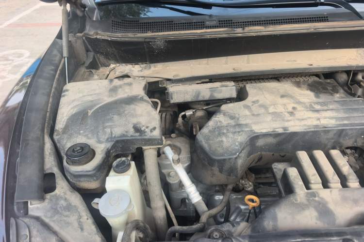 Used Infiniti QX60 2014 2.5 S/C Hybrid Two-Wheel Drive Excellence Edition Engine Bay Right