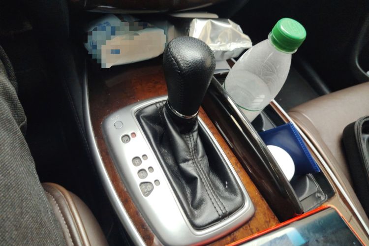 Used Infiniti QX60 2014 2.5 S/C Hybrid All-Wheel-Drive Versatile Edition Gear Lever