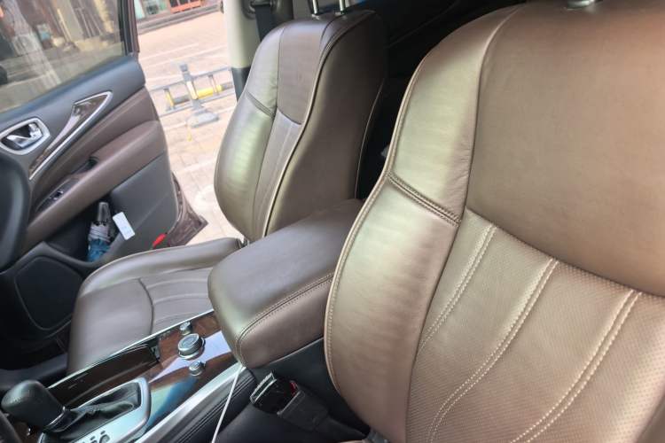 Used Infiniti QX60 2014 2.5 S/C Hybrid Two-Wheel Drive Excellence Edition Left Front Seat
