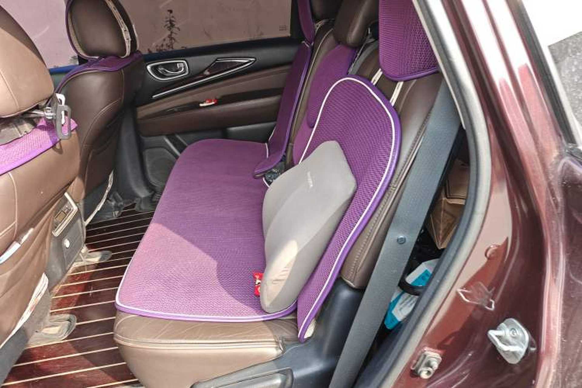 Used Infiniti QX60  Left Rear Seat