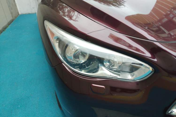 Used Infiniti QX60 2014 2.5 S/C Hybrid All-Wheel-Drive Versatile Edition Right Front Headlight