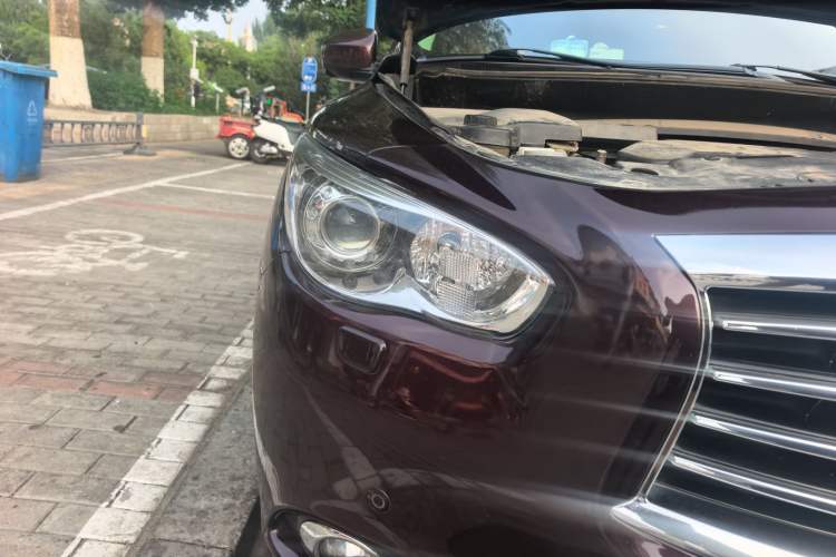 Used Infiniti QX60 2014 2.5 S/C Hybrid Two-Wheel Drive Excellence Edition Right Front Headlight